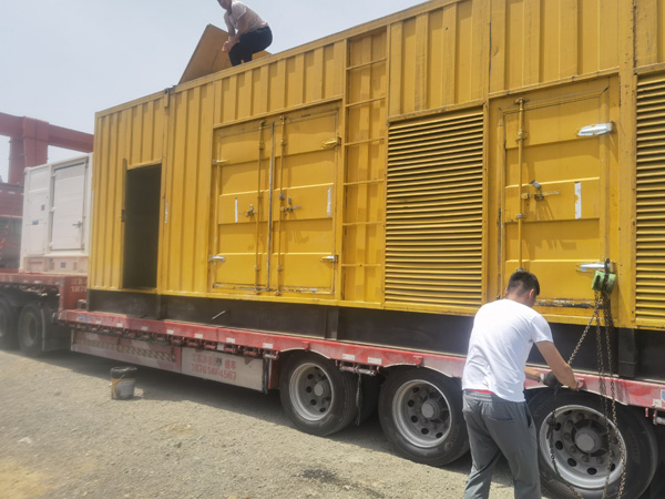 延川除了负载情况和发动机维护,还有哪些因素会影响 200kw 柴油发电机的油耗?